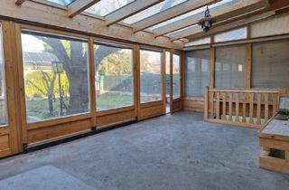 Haus kaufen in 2320 Schwechat, "Es ist Frühling, die Blumen blühen … und ich kauf mir ein Haus."