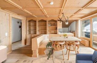 Wohnung kaufen in 6370 Kitzbühel, Wunderschöne Dachgeschoßwohnung im Zentrum von Kitzbühel mit Balkon und Garage!