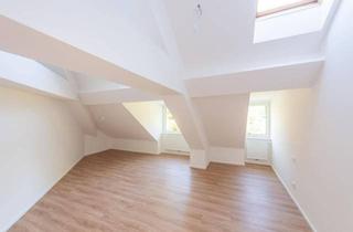 Wohnung kaufen in 4400 Steyr, Dachgeschosswohnung im Naherholungsgebiet - 105 m² Wohnqualität mit Balkon | Provisionsfrei
