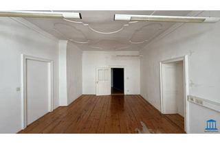 Büro zu mieten in 2700 Wiener Neustadt, Charmantes Büro mit ALTBAU-Charakter in bester Innenstadtlage – PARKPLATZ-Option(en) im Innenhof!