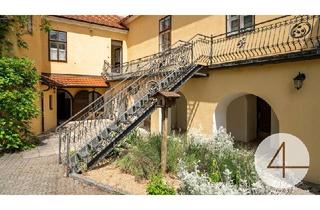 Mehrfamilienhaus kaufen in 2115 Ernstbrunn, Seltene Investmentchance: Ehemaliges Kloster mit Wohn- und Geschäftsflächen