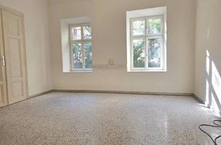 Büro zu mieten in 1070 Wien, Arbeiten in bester Umgebung - großzügiges, top saniertes Altbaubüro mit kleiner Außenfläche in hervorragender Lage