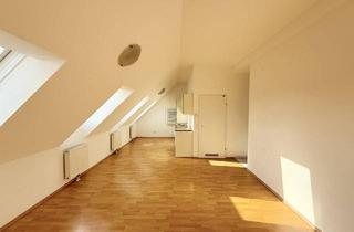 Wohnung kaufen in Sechshauser Straße 34, 1150 Wien, Gepflegt, durchdacht, perfekt angebunden: 2-Zimmer Dachgeschosswohnung zum Verlieben.