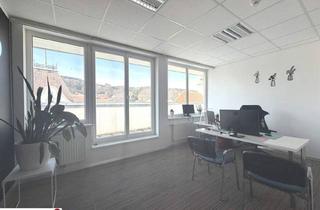 Büro zu mieten in 2340 Mödling, Weitläufiges DG-Büro mit Rundumblick im Herzen von Mödling