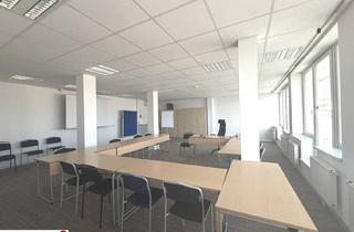 Büro zu mieten in 2340 Mödling, Weitläufiges DG-Büro mit Rundumblick im Herzen von Mödling
