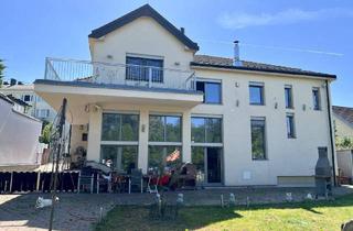 Villen zu kaufen in 2401 Fischamend-Dorf, NEUER PREIS: Exklusive Familienvilla in Fischamend mit Möglichkeit für Büro, Kanzlei oder Ordination