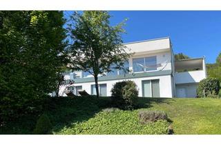 Haus kaufen in 4865 Nußdorf am Attersee, Schönes modernes Haus in Nussdorf am Attersee im Salzkammergut, mit großzügiger Terrasse und Garten, sowie exklusivem Blick auf den Attersee und das gegenüberliegende Höllengebirge.