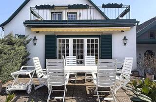 Villen zu kaufen in 2700 Wiener Neustadt, Eine Villa mit Wohnkultur, parkähnlichem Garten und Pool // A Villa of Distinction with Park-Like Garden and Pool //