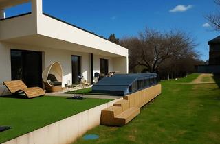 Haus kaufen in 7132 Frauenkirchen, Exklusiver Bungalow mit Pool auf großem Grund!