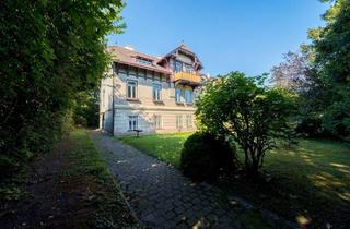 Villen zu kaufen in 2372 Gießhübl, Jahrhundertwende Villa und großartiges Grundstück im Herzen von Gießhübl