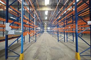 Immobilie mieten in 2351 Wiener Neudorf, 2.082m² Lagerhalle mit überdachten Rampen und ca. 148m² Büro | Parkplätze verfügbar