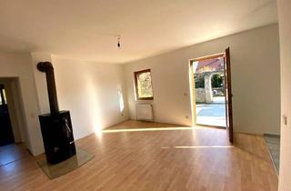 Wohnung kaufen in Lanzendorfer Straße, 2481 Achau, Gelegenheit: Gartenwohnung mit großem Garten in Achau!