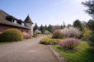 Villen zu kaufen in 5111 Bürmoos, Außergewöhnliche Landhausvilla mit parkähnlichem Grundstück