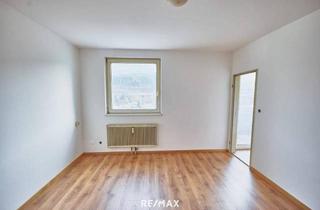 Wohnung kaufen in Burgenlandstraße, 6020 Innsbruck, Renovierungsbedürftige Garconniere mit Autoabstellplatz