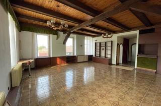 Haus kaufen in Korneuburg, 2003 Haselbach, Grosszügiges Haus 30 min von Wien !! Ehemalige Dorfschule Sanierungsbedürftig !