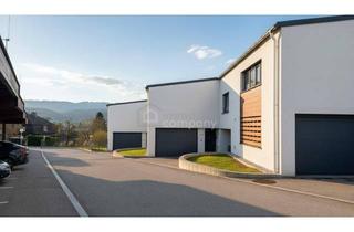 Wohnung kaufen in 4863 Seewalchen am Attersee, Wunderschöne Wohnung, 5 Zimmer, mit Blick über den glitzernden Attersee, in Seewalchen mit Garten und Sonnenterrasse.