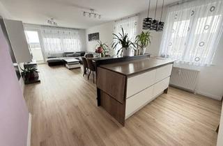 Wohnung kaufen in 4663 Laakirchen, Top aufgeteilte, sanierte 4-Zimmer-Wohnung | Loggia | Lift | oberstes Geschoss | Weitblick