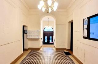 Wohnung kaufen in Hofstattgasse, 1180 Wien, Altbau wie man ihn liebt! Währing von seiner besten Seite! Traumhaft saniertes Altbauhaus + Ruhige Seitengasse + Super beliebtes Grätzl! Viel Grün + Viel Charme! Jetzt zugreifen!