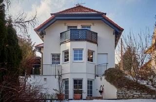 Haus kaufen in Promenadeweg, 1170 Wien, Frisch renoviert! Make your dreams come true! Traumlage + Traumhaus + Indoor Pool + Sauna + Toller Wienblick + Grün wohin das Auge reicht! Enjoy life!