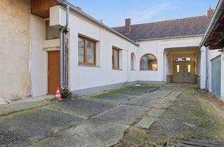 Haus kaufen in 2024 Mailberg, Traditionelles Landhaus mit idyllischem Innenhof in Mailberg!