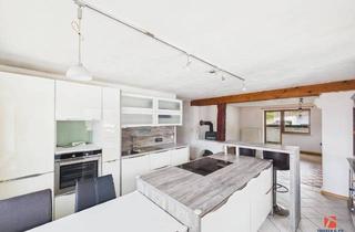 Wohnung kaufen in 6330 Eichelwang, Rohdiamant in Ruhelage – Dachgeschoss- Wohnung mit Kamin & großem Balkon