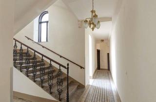 Wohnung kaufen in Hofstattgasse, 1180 Wien, Stilvolles Altbaujuwel in Bestlage von Währing - 2 Zimmer Warten in der Hofstattgassse!
