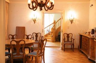 Villen zu kaufen in Jagdschloßgasse, 1130 Wien, Charmantes Mehrfamilienhaus in Hietzing