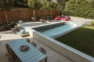 Villen zu kaufen in 1130 Wien, Edle VILLA mit wunderschönem Fernblick und Edelstahlpool in exklusiver Hietzinger Top-Lage