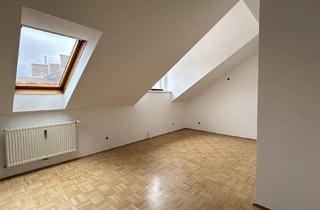 Wohnung mieten in Hilgergasse, 8010 Graz, Geidorf - Sanierte 1-Zimmer-Dachgeschosswohnung mit Lift