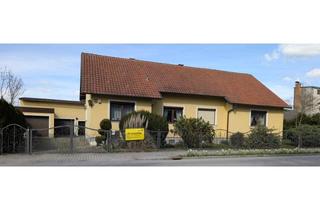 Einfamilienhaus kaufen in 3463 Stetteldorf am Wagram, LIEBEVOLLER, SEHR GEPFLEGTER BUNGALOW SAMT NEBENGEBÄUDE MIT PARKÄHNLICHEM GARTEN IN TRAUMHAFTER WOHNLAGE MIT HERRLICHEM GRÜNBLICK DIREKT AN FELDER DER REGION ANGRENZEND