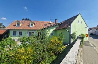 Haus kaufen in 2020 Hollabrunn, RARITÄT IN HOLLABRUNN: CHARMANTES, SANIERUNGSBEDÜRTIGES LANDHAUS MIT BAULANDRESERVE IN SEHR GUTER WOHNLAGE MIT HERRLICHEM GARTEN SAMT ALTBAUMBESTAND