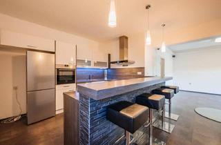 Wohnung kaufen in 5322 Hof bei Salzburg, Stilvoll wohnen: 2-Zimmer-Wohnung mit Terrasse