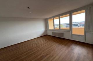 Wohnung kaufen in Kraftgasse 15, 2500 Baden, ÜBER DEN DÄCHERN VON BADEN: Modernisierte Single-Perle mit Loggia & Fernblick!