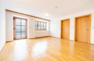 Wohnung kaufen in 5322 Hof bei Salzburg, Helle Anlegerwohnung mit eigenem Eingang & Terrassennutzung in Hof bei Salzburg