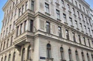Wohnung kaufen in 1090 Wien, ROHDACHBODEN IN BESTLAGE DIREKT BEIM AKH