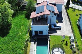 Mehrfamilienhaus kaufen in 4661 Roitham, Großzügiges leistbares Wohnhaus mit Traum-Pool & Dachterrasse, 2 getrennte Wohneinheiten mit Kachelofen, Balkon & Terrasse Lindacher Straße / Roitham