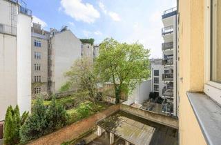 Wohnung kaufen in Karlsplatz, 1040 Wien, Sanierungsbedürftige 2-Zimmerwohnung in zentraler Lage nahe Karlsplatz, TU Wien und Naschmarkt