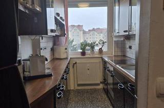 Wohnung kaufen in Friesenplatz, 1100 Wien, Helle Wohnung mit Aussicht Loggia Parkplatz und Aufzug