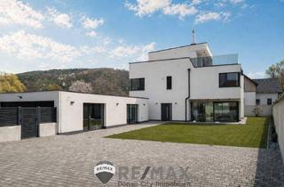 Villen zu kaufen in 2534 Alland, "Architektenvilla im Wienerwald Luxus Design trifft Naturidylle"