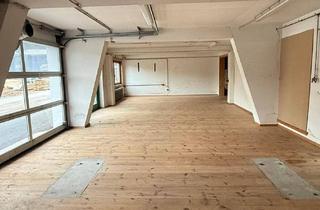Garagen mieten in Unterwasser, 6384 Waidring, Gewerbefläche mit potenziellen Büro und Garage