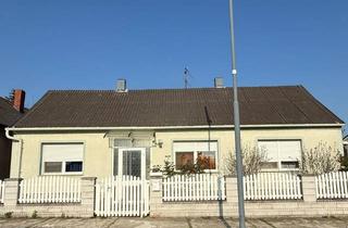 Einfamilienhaus kaufen in 2425 Nickelsdorf, Einfamilienhaus mit Garten, Einfahrt & Nebengebäuden