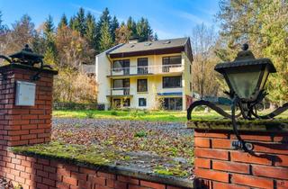 Haus kaufen in 9210 Pörtschach am Wörther See, Besondere Liegenschaft in Pörtschach – eingebettet in die Natur und nahe dem türkisblauen Wörthersee