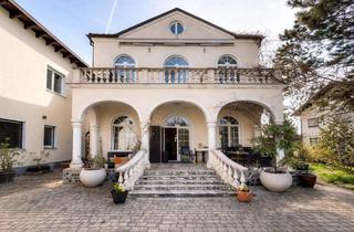 Villen zu kaufen in 2483 Ebreichsdorf, Repräsentative Villa mit Pool und Zubau | Exklusives Wohnambiente im Süden von Wien