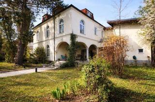 Villen zu kaufen in 2483 Ebreichsdorf, Repräsentative Villa mit Pool und Zubau | Exklusives Wohnambiente im Süden von Wien