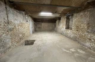 Gewerbeimmobilie mieten in 1150 Wien, Großes Lager/ Magazin nähe Lugnercity