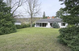 Haus kaufen in 2103 Langenzersdorf, Traumhaftes Grundstück mit repräsentativem, barrierefreien Bungalow in Langenzersdorf an der Stadtgrenze zu Wien