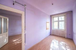 Wohnung kaufen in 1130 Wien, ++NEW++ Period apartment with potential – 2 rooms in need of renovation