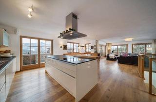 Maisonette kaufen in 6372 Oberndorf in Tirol, Alpiner Wohntraum – Luxus-Maisonette mit Garten, Sauna & Panoramablick