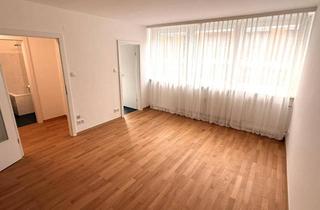 Wohnung mieten in 1090 Wien, Nähe AKH / Volksoper, neu renovierte 35 m2-Wohnung, Küche von Wohnraum separiert