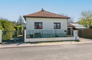 Einfamilienhaus kaufen in 2483 Ebreichsdorf, Einfamilienhaus mit großem Eigengrund und Entwicklungspotenzial in ruhiger Wohnlage
